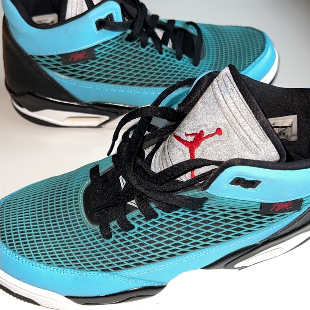 Jordan Flight Club 80’s Cool